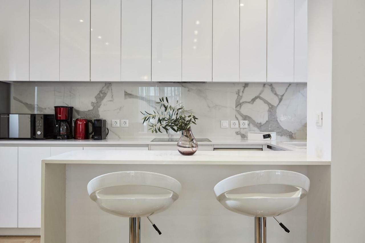 Luxurious Spacious Apt Next To Hilton Hotel Atenas Exterior foto